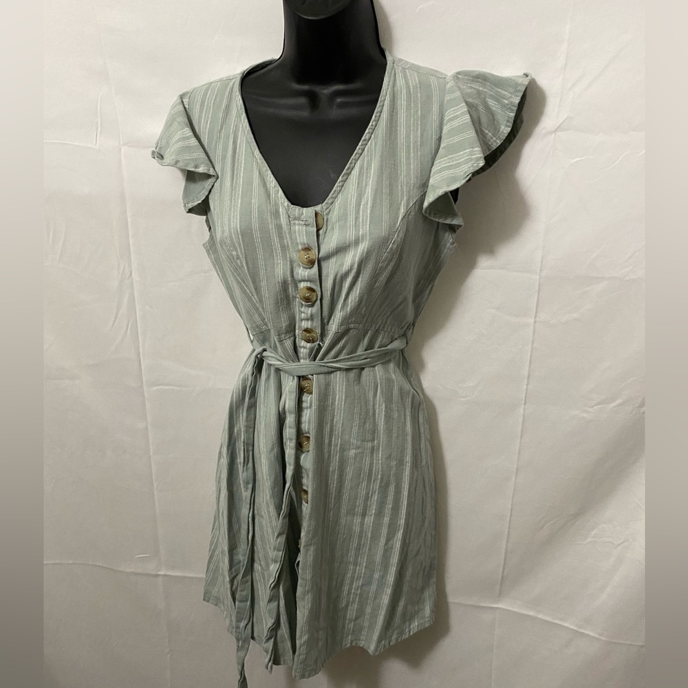 Japana Womens dress size Medium Light green waist belt button down dress